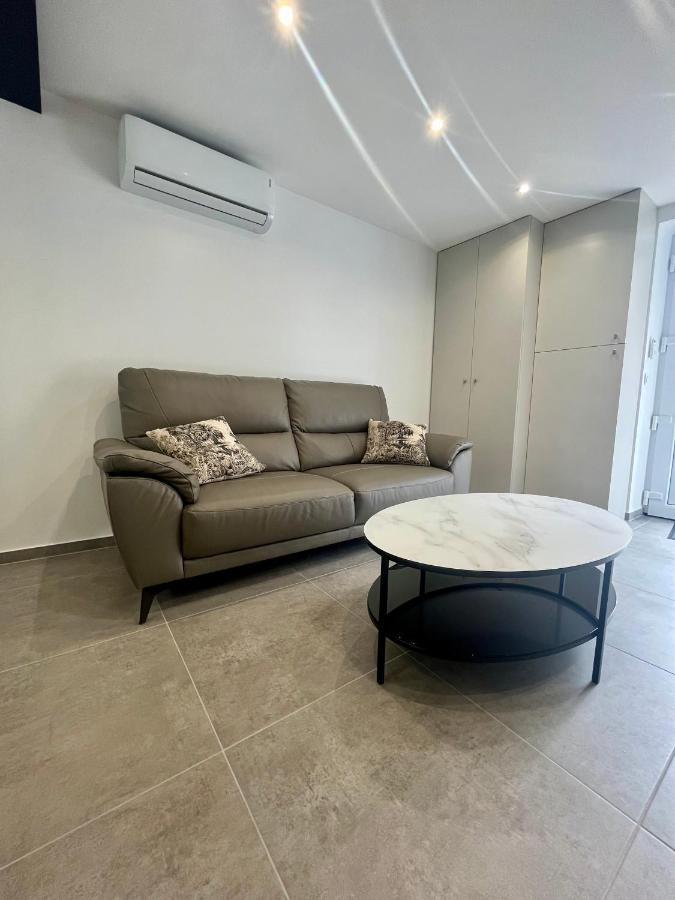 Maison Moderne Climatisee - Dabnb Villa ลิมอจส์ ภายนอก รูปภาพ